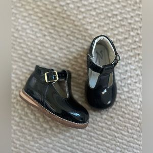 Zimmerman black patent leather t strap size 3